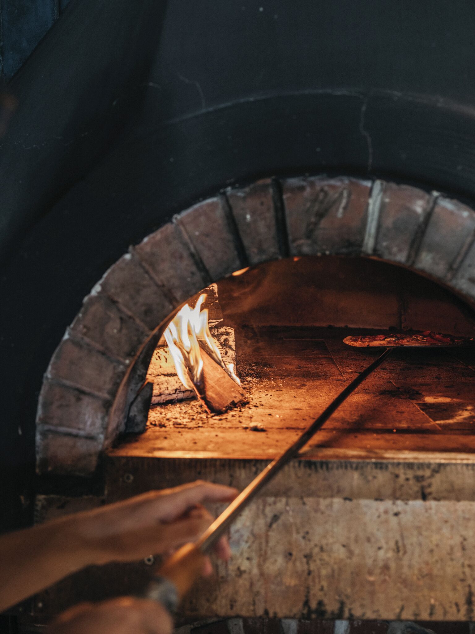 2 restaurants, breakfast, lunch, dinner served; international cuisine