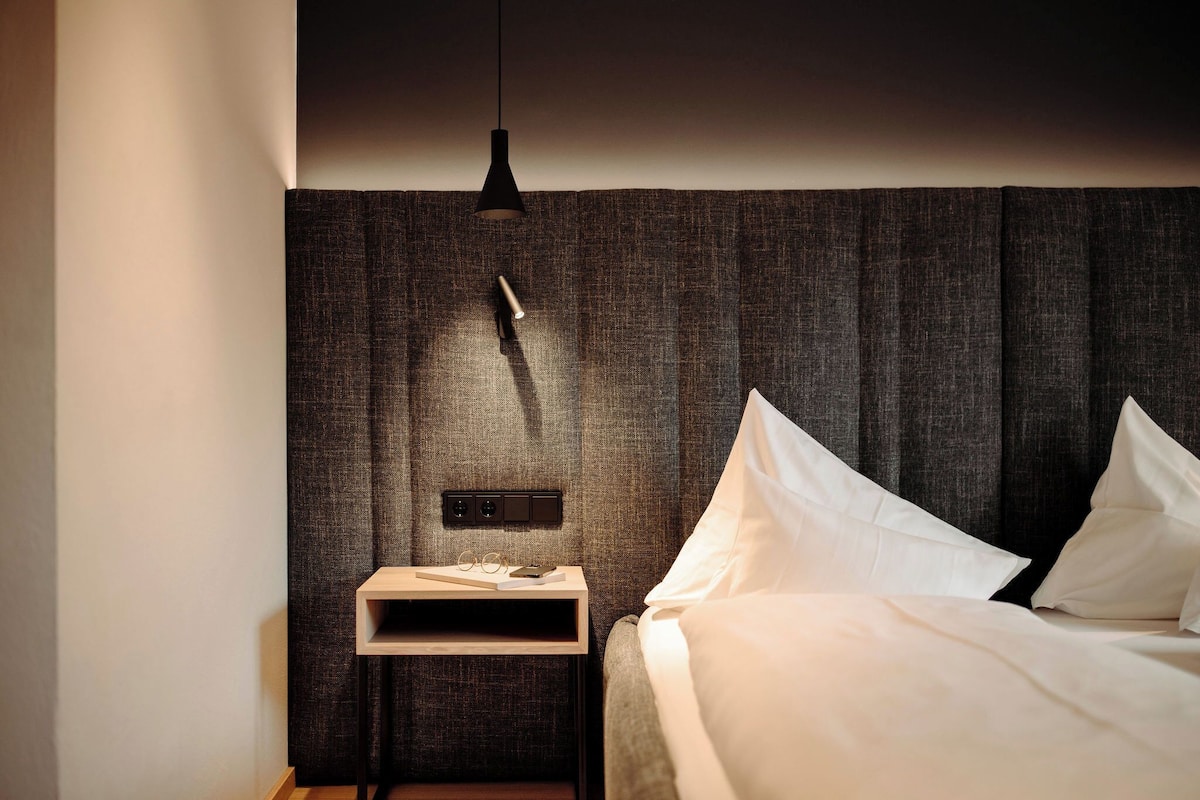 classic double room | 1 bedroom, minibar, in-room safe, soundproofing