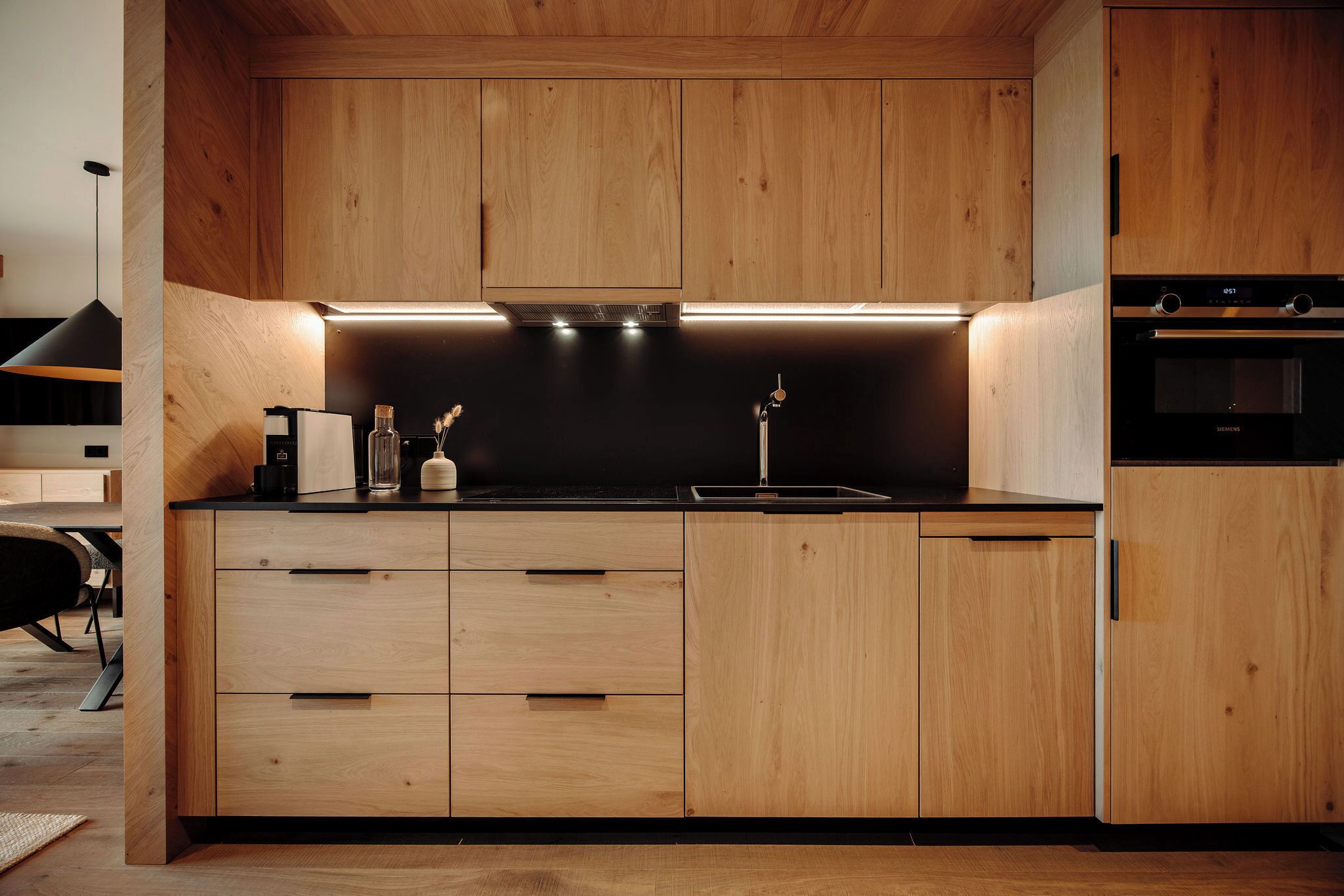 luxury condo | private kitchen | microwave, high chair