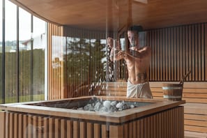 Couples treatment rooms, sauna, hot tub, steam room, body treatments