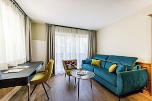 Superior Double Room | Premium bedding, minibar, in-room safe, free WiFi - Erica Wellness and Vitality Hotel (Nova Ponente)