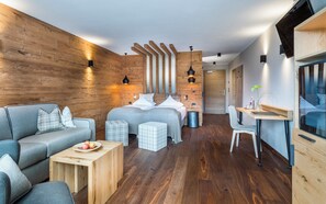 Suite (Dolomit) | Premium-sengetøj, minibar, pengeskab på værelset, gratis Wi-Fi