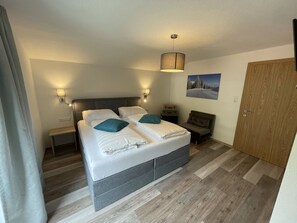 Soundproofing, free WiFi, bed sheets - Lusspark (Lermoos)