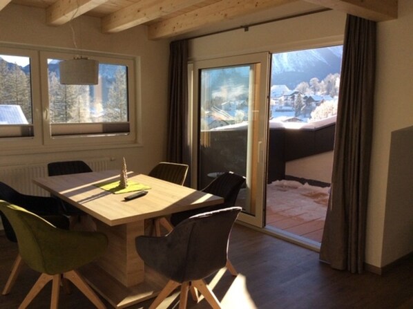 Deluxe Apartment, 2 Bedrooms, Mountain View, Mountainside | Terrace/patio - Lusspark (Lermoos)