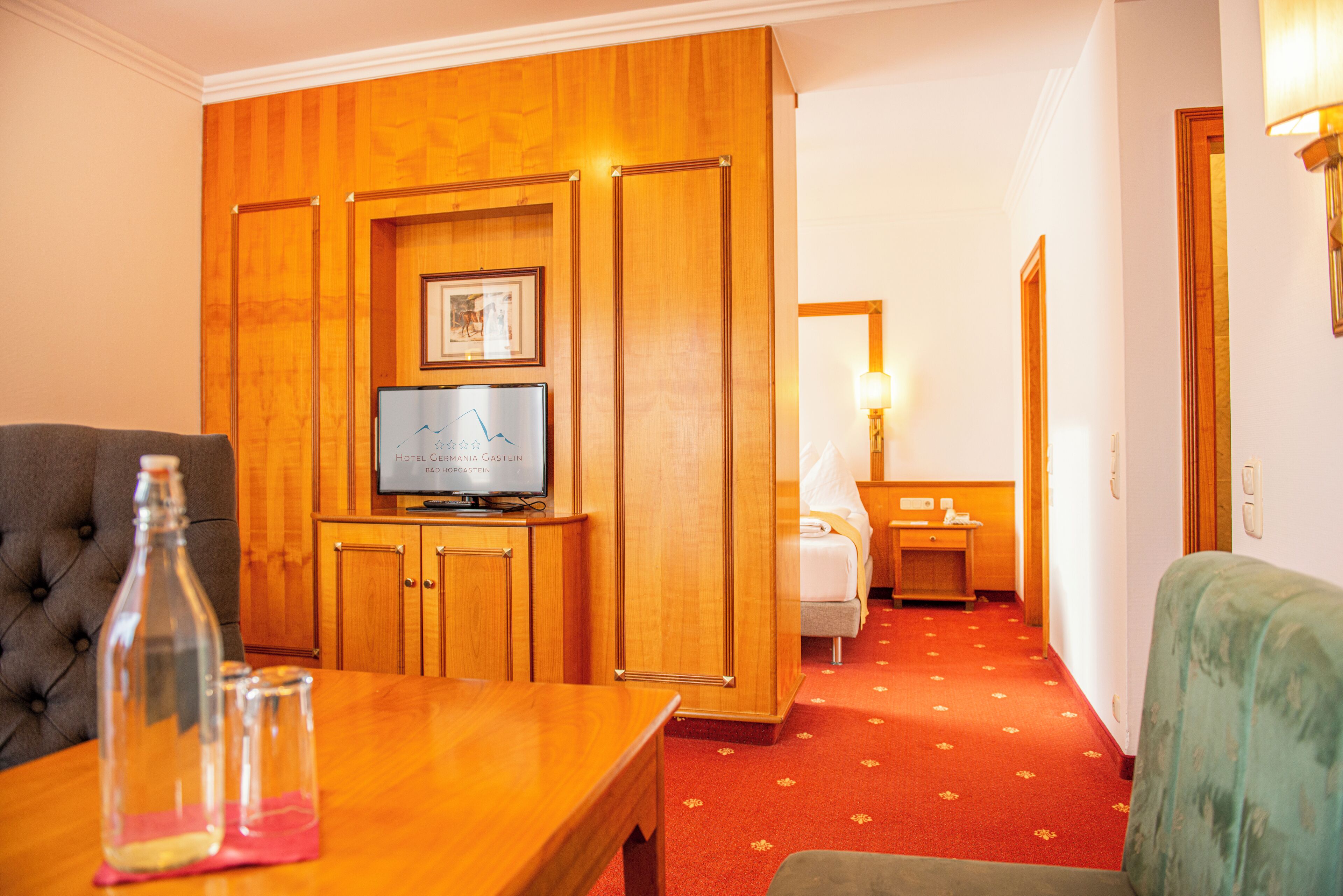 junior suite | hypo-allergenic bedding, in-room safe, individually decorated