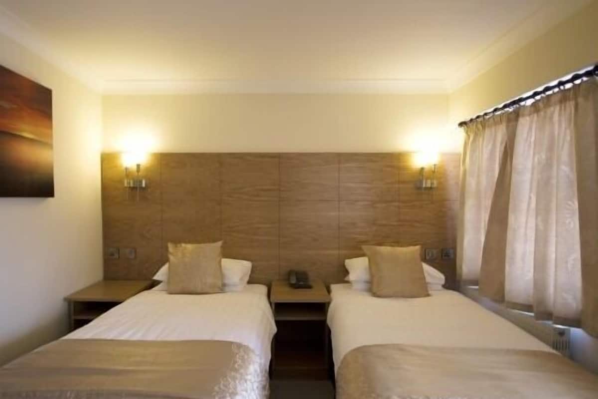 Quarto solteiro, suíte