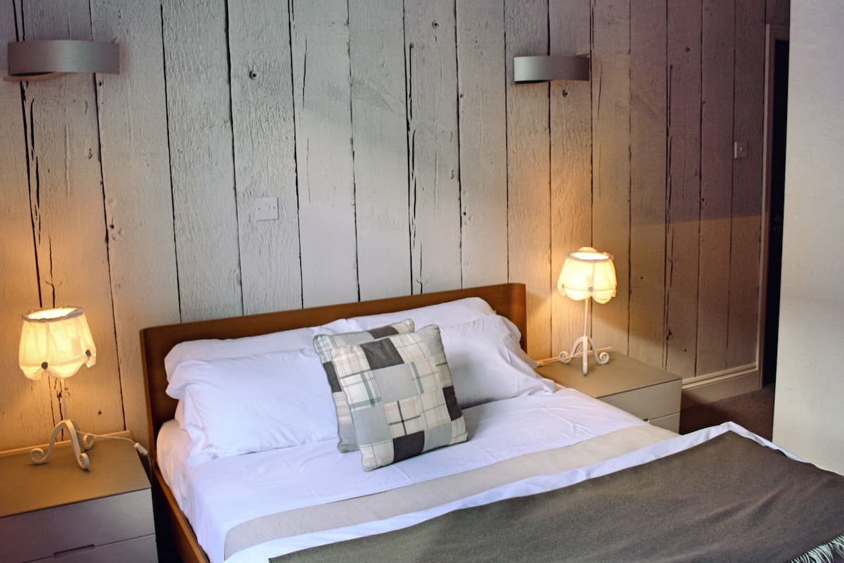 Double Room, Ensuite (Bora Bora Room)
