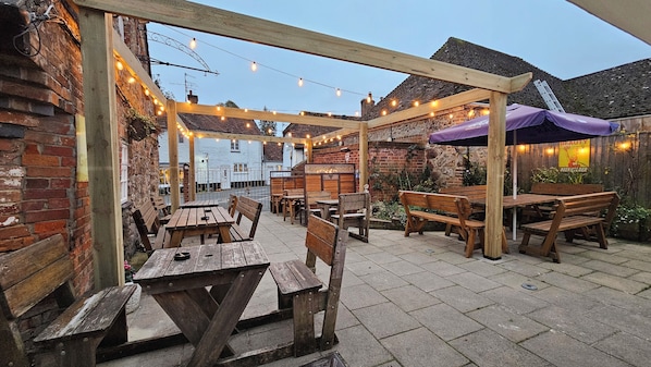 Phòng đôi cơ bản, 1 giường đôi, không hút thuốc, phòng tắm riêng | Trang trí khác biệt, trang bị nội thất với thiết kế riêng biệt, bàn