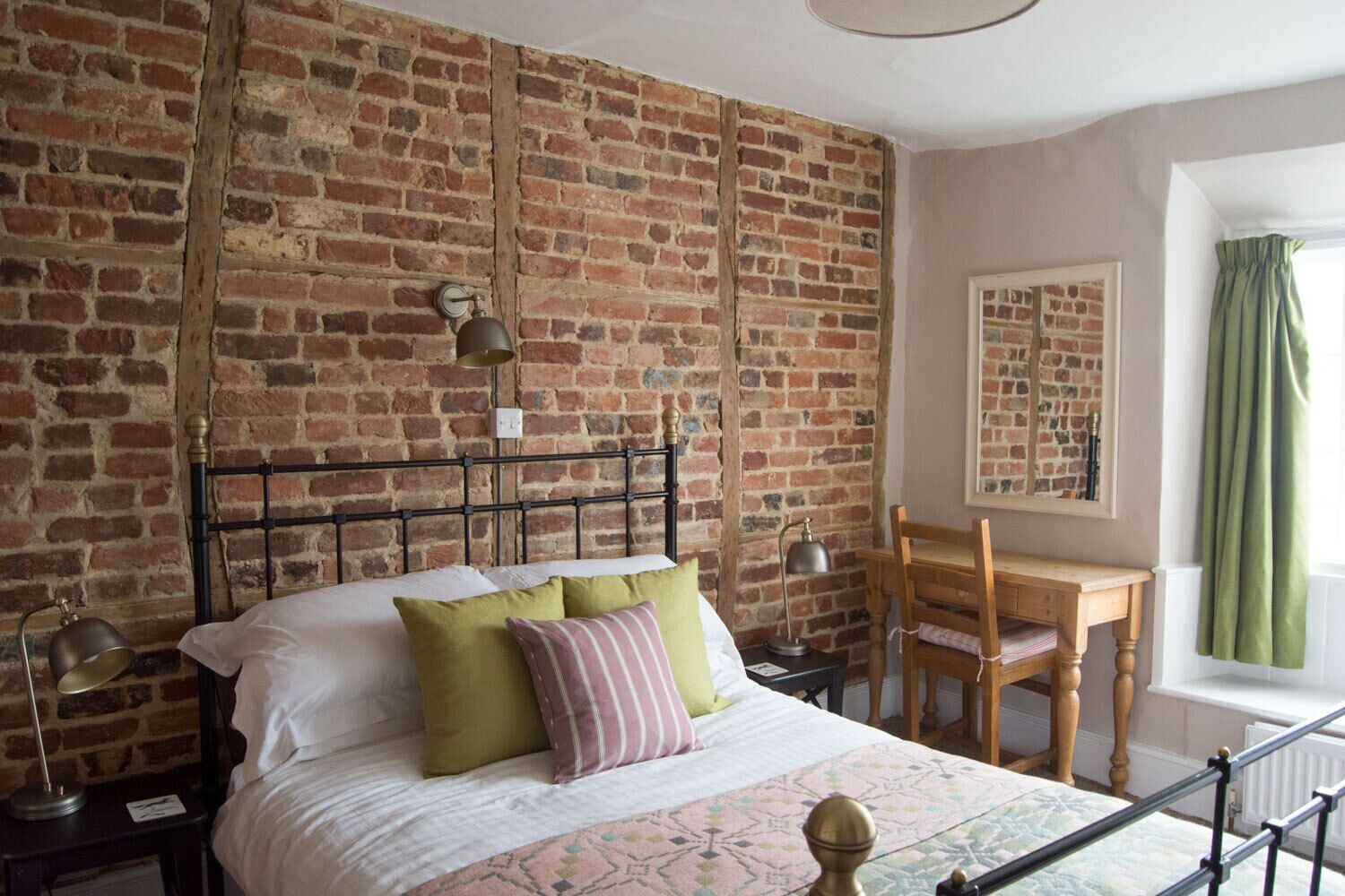 بديكورات فريدة لكل غرفة وطراز فريد لكل وحدة ومكتب