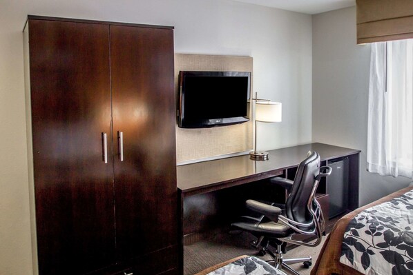 In-room safe, desk, laptop workspace, blackout drapes