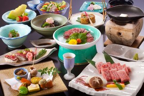 Ryokan dining - Dantoukan Kikunoya (Otsu)