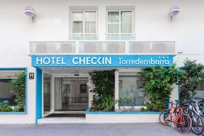 Front of property - Checkin Torredembarra (Torredembarra)