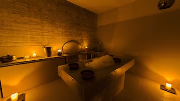 雙人療程室、土耳其浴、身體療程、芳香療法、熱石按摩、瑞典式按摩