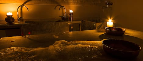 Couples treatment rooms, Turkish bath, body treatments, aromatherapy