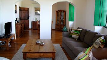 Family Villa | Free cribs/infant beds, bed sheets