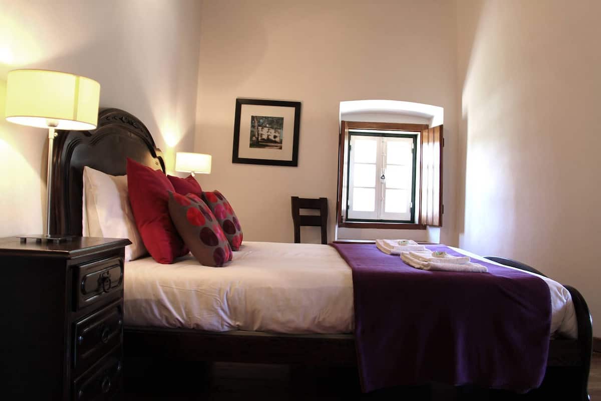 Cunas gratuitas y ropa de cama