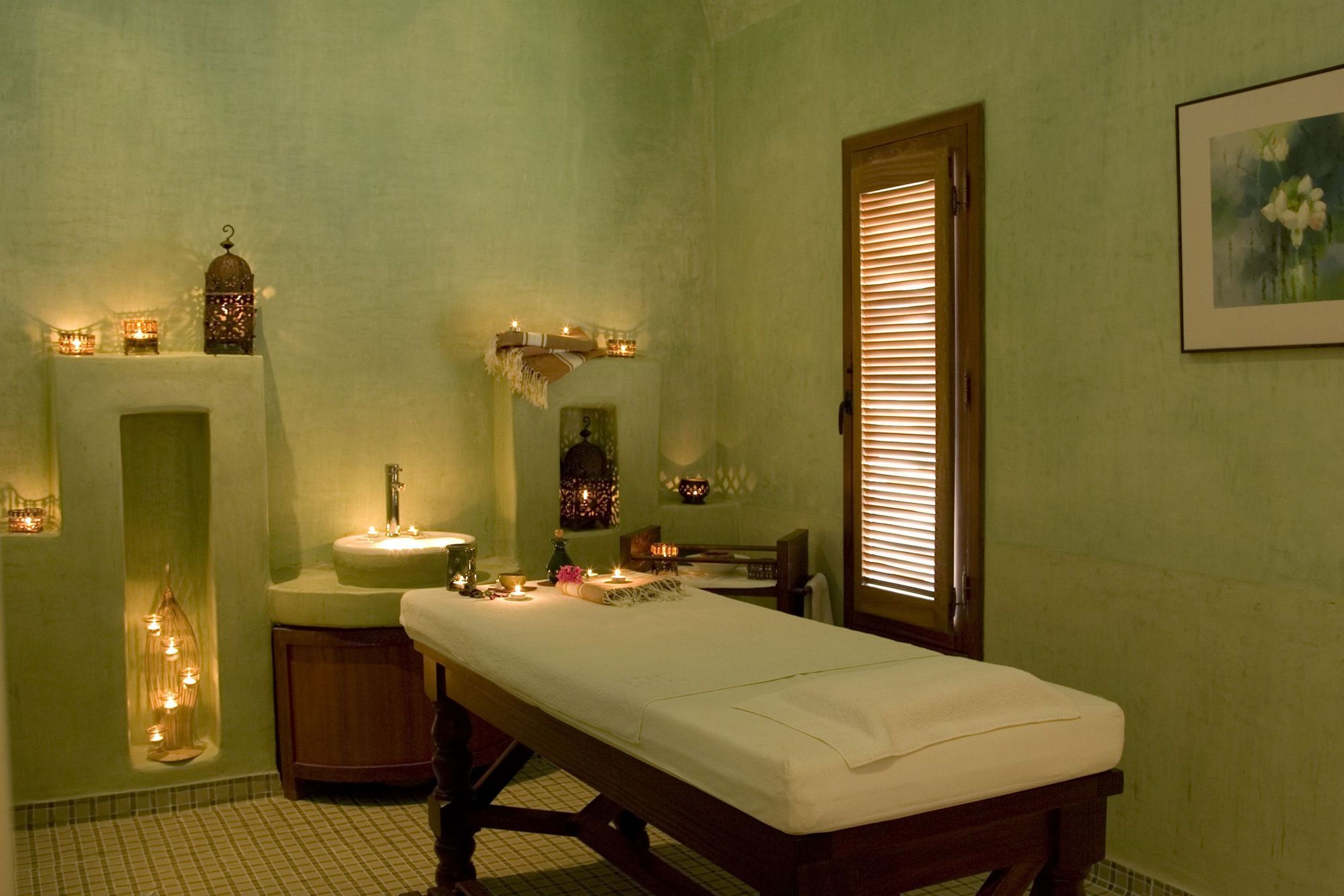 couples treatment room(s), body treatments, body wraps, body scrubs