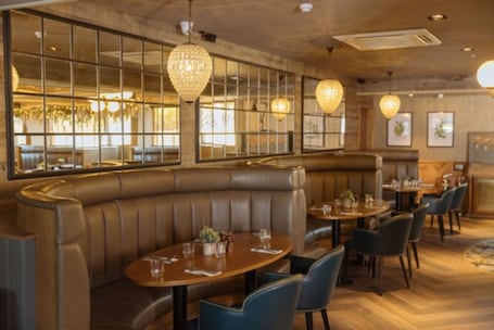 Breakfast, lunch, dinner served; British cuisine