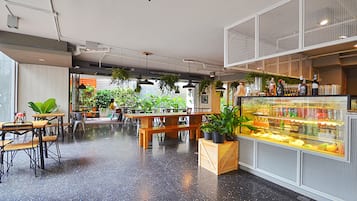 Coffee shop