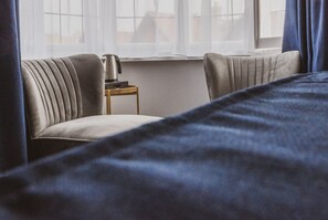 三人房 (Deluxe Triple Room) | 獨特設計、獨特裝修、書桌、熨斗/熨衫板