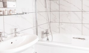 Ducha, cabezal de ducha tipo lluvia, artículos de tocador gratuitos