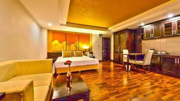 Coffres-forts dans les chambres, bureau, Wi-Fi gratuit, draps fournis