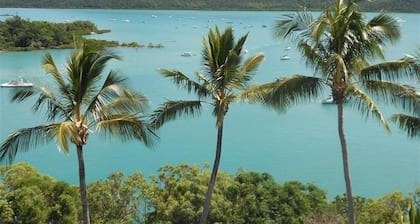 Coral Point Lodge