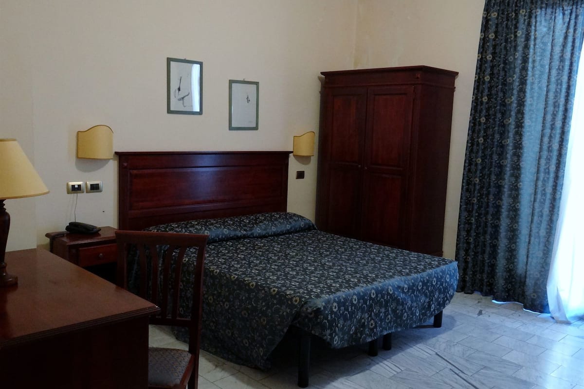 minibar, in-room safe, soundproofing, free cots/infant beds