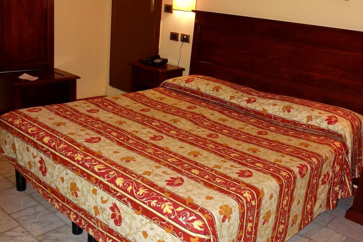 minibar, in-room safe, soundproofing, free cots/infant beds