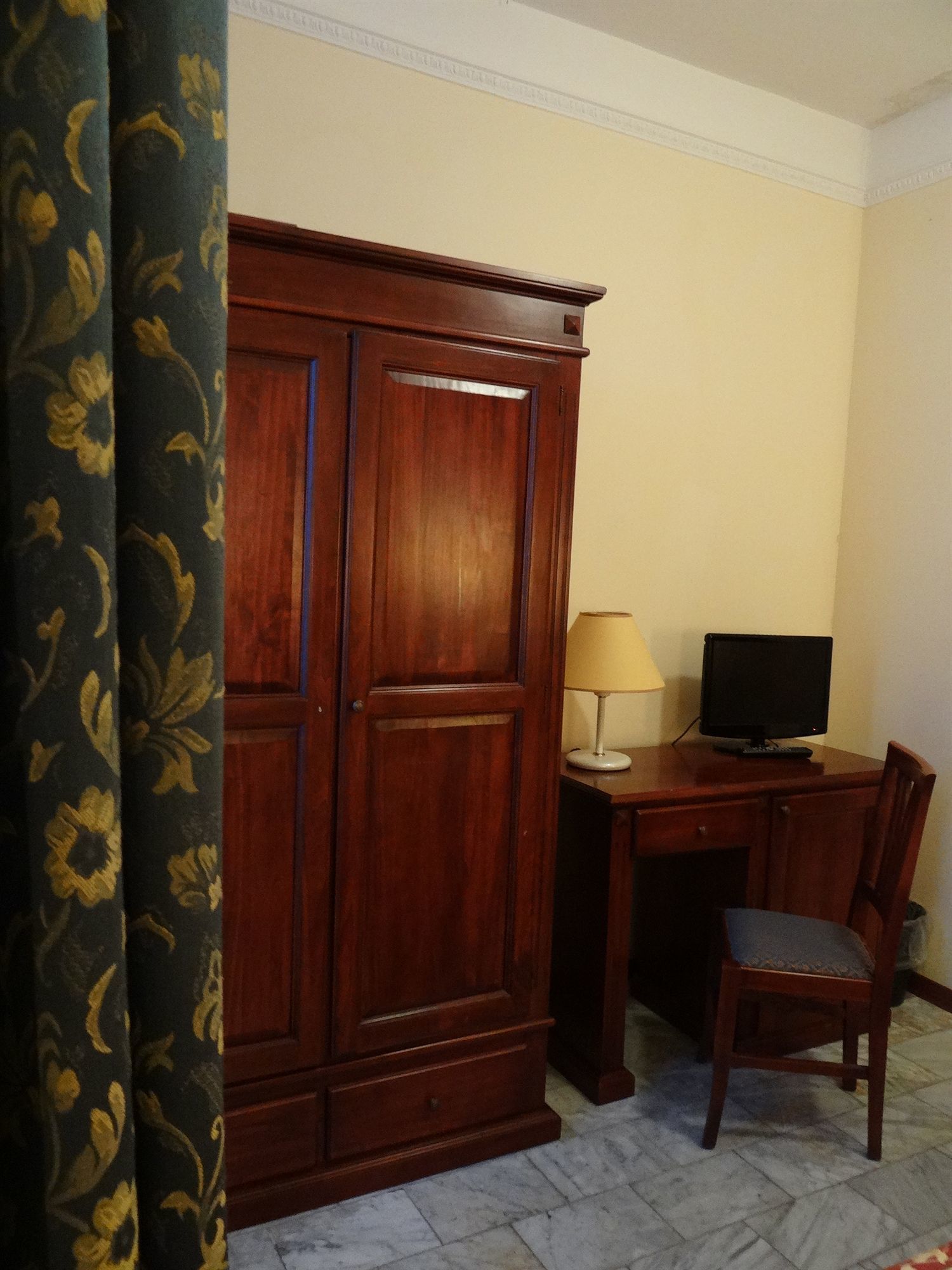 standard double room | room amenity