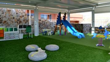 Children’s play area – indoor