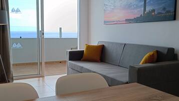 Lejlighed - 1 soveværelse - havudsigt | Opholdsområde | Tv