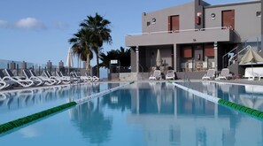 2 outdoor pools, pool umbrellas, sun loungers - Marina Elite Hotel (Mogan)