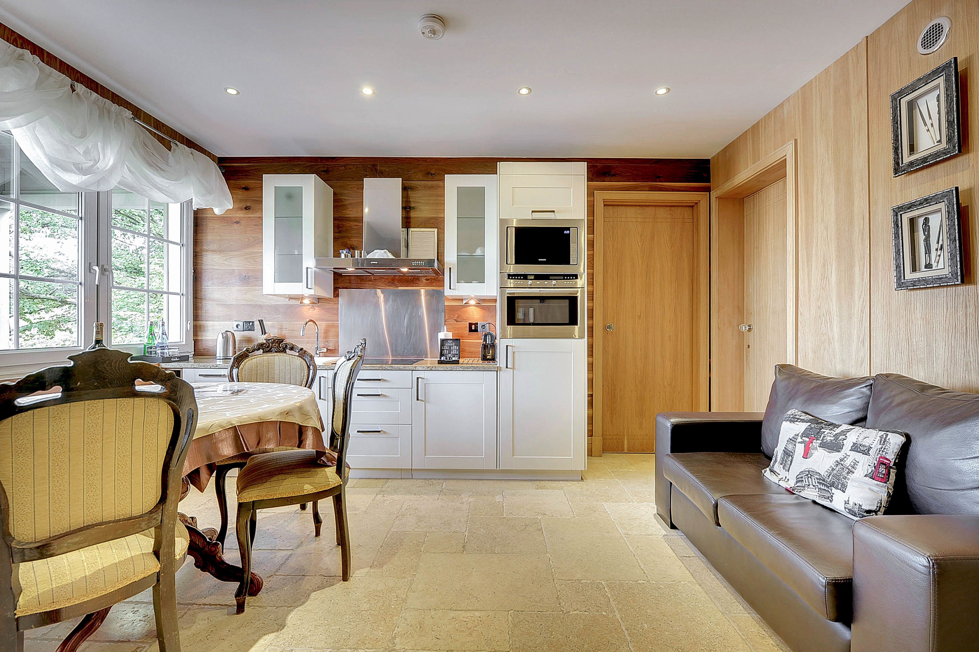 private kitchenette | fridge, dishwasher, coffee/tea maker, high chair