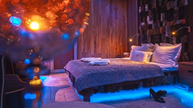 1 bilik tidur, peralatan tempat tidur premium, bar mini 