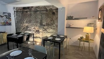 Coffee shop