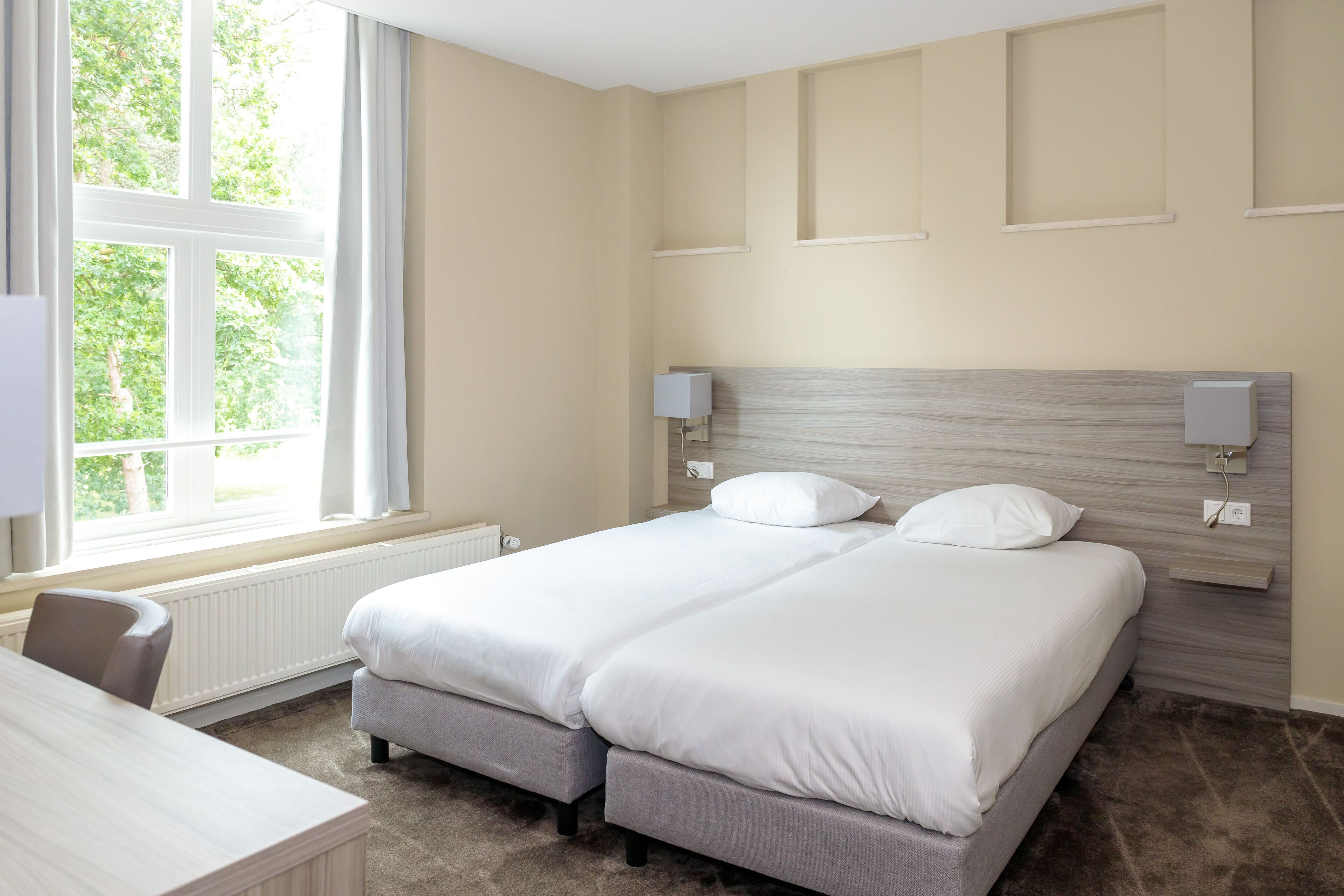 family room | 1 bedroom, desk, iron/ironing board, free wifi