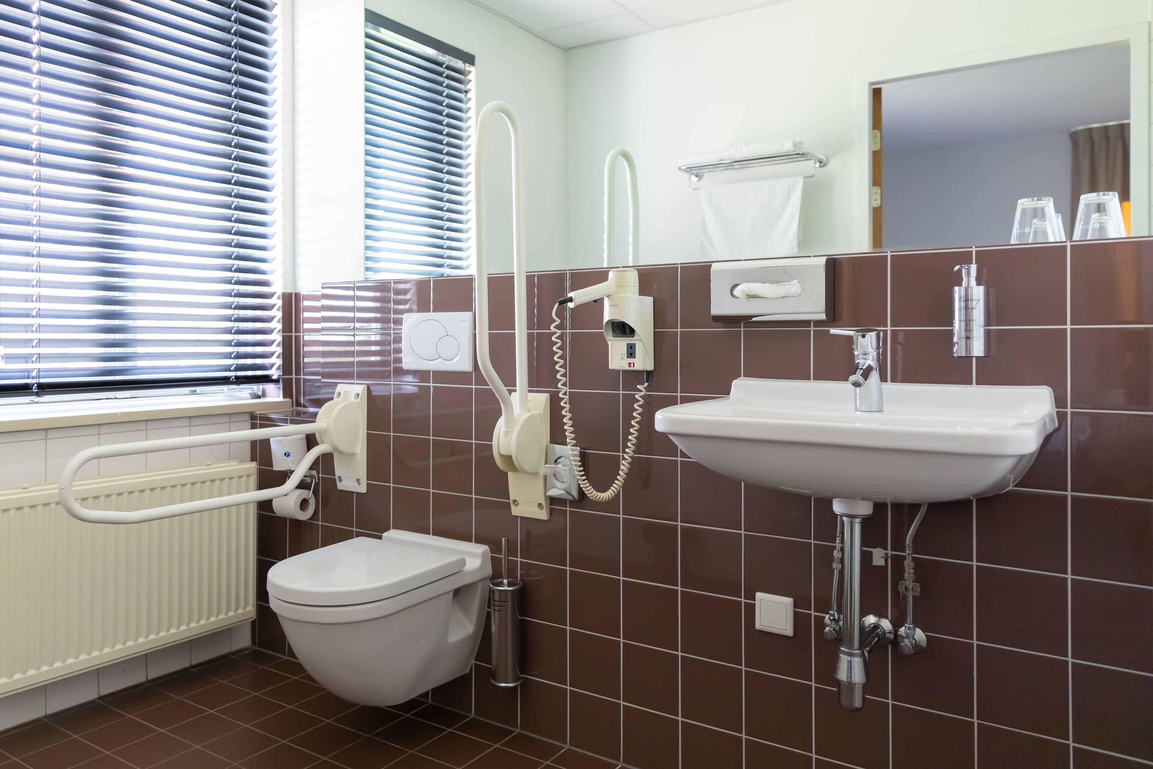 double room, accessible | bathroom | eco-friendly toiletries, hair dryer, towels