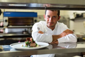 Breakfast and dinner served