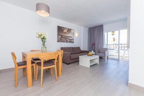 Superior Triple Room - Hotel Rey Carlos (San Bartolomé de Tirajana)