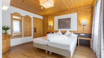 Premium bedding, in-room safe, desk, soundproofing