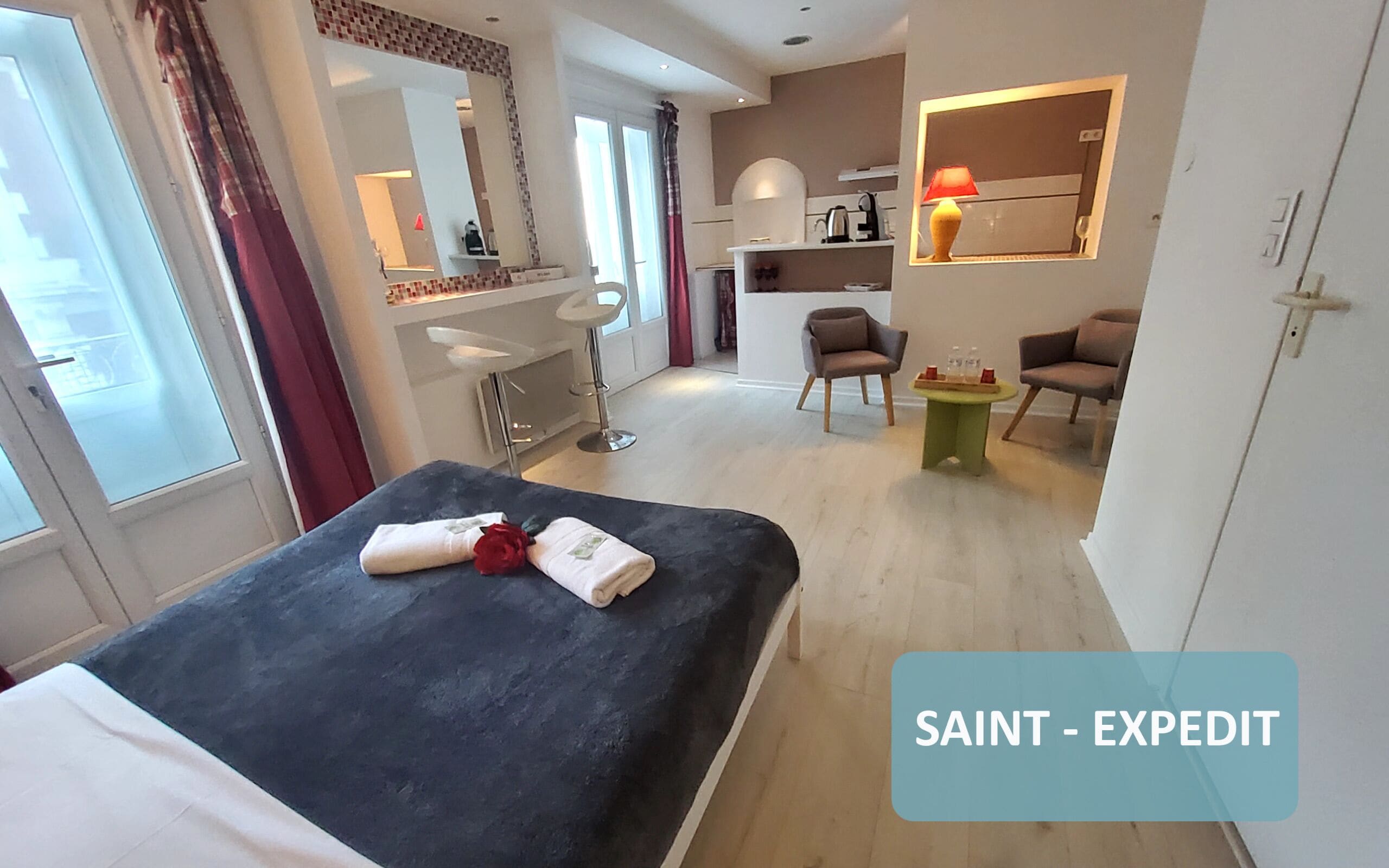 Studio Supérieure avec balcon ( St Expedit ) | Literie de qualité supérieure, coffres-forts dans les chambres