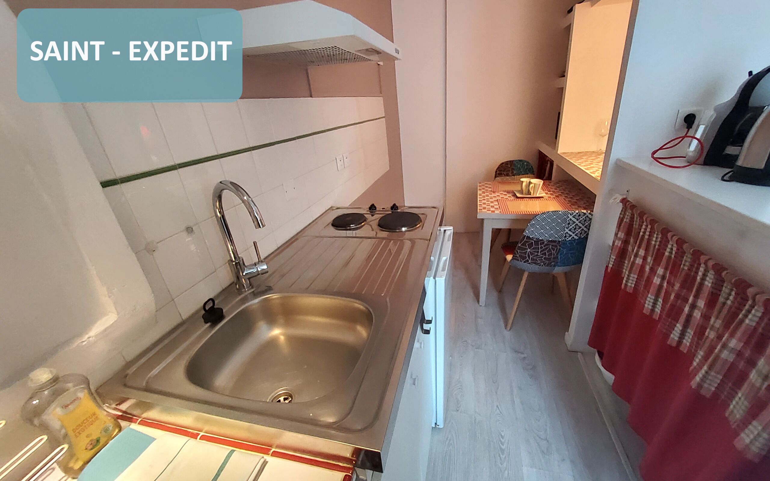 Studio – classic, balkong (St. Expedit) | Eget kjøkken | Minikjøleskap, espressomaskin, kaffetrakter/tekoker og vannkoker