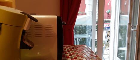 Studio Classic - 1 sovrum - utsikt mot staden | Vardagsrum | Böcker