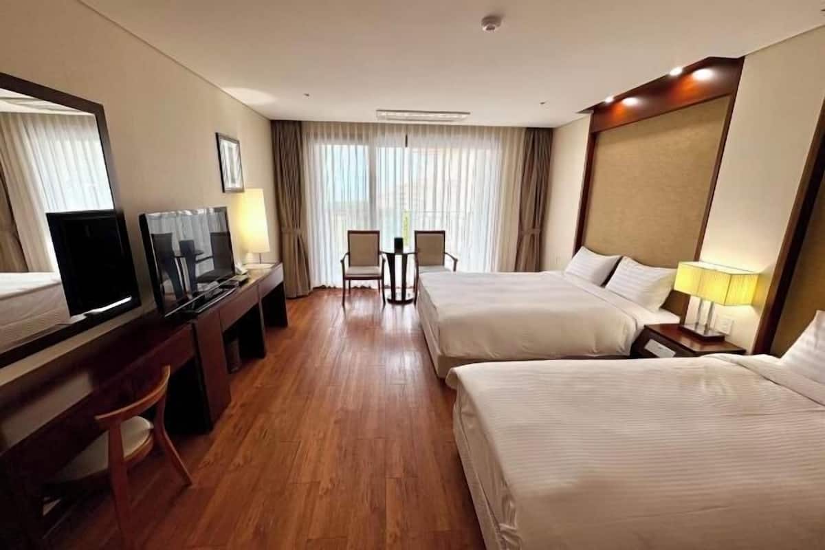 1 bedroom, premium bedding, individually decorated, blackout curtains