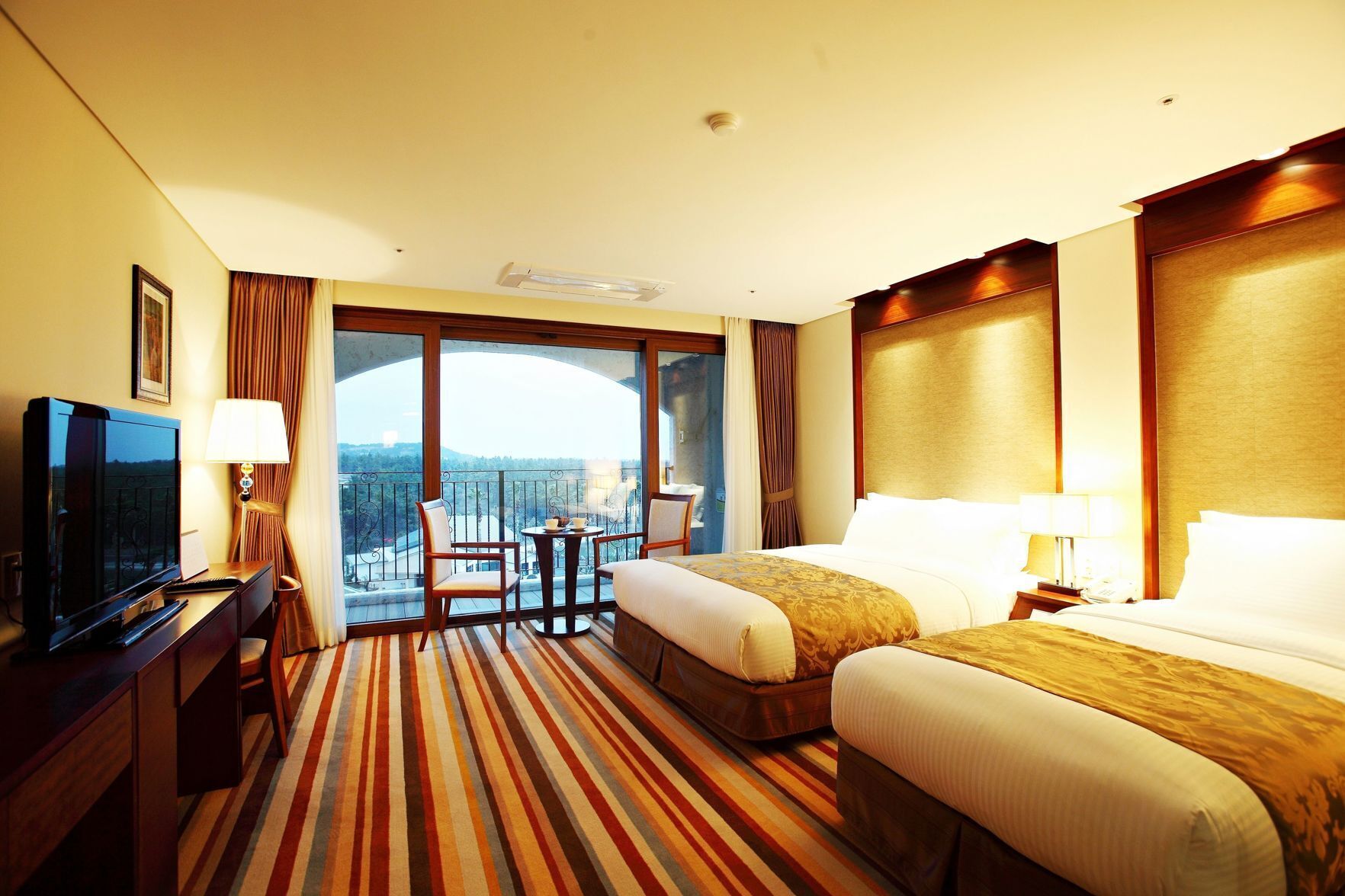 Premium bedding, individually decorated, blackout curtains