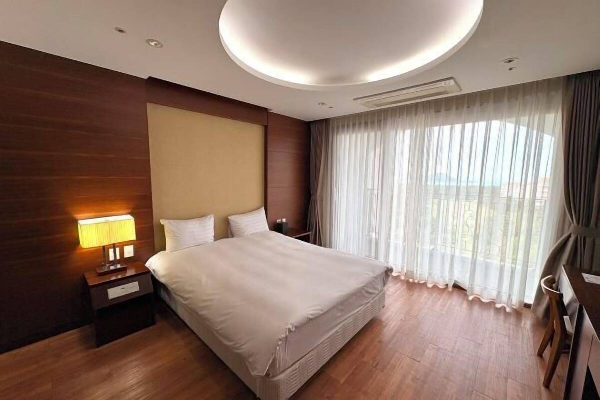 1 bedroom, premium bedding, individually decorated, blackout curtains