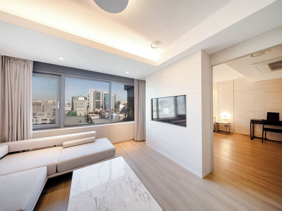 Premium bedding, down comforters, in-room safe, desk