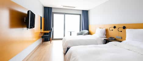 Standard-Zweibettzimmer | Hochwertige Bettwaren, Daunenbettdecken, Zimmersafe