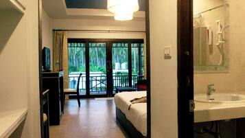 Standard Boutique | Bathroom | Shower, slippers, towels